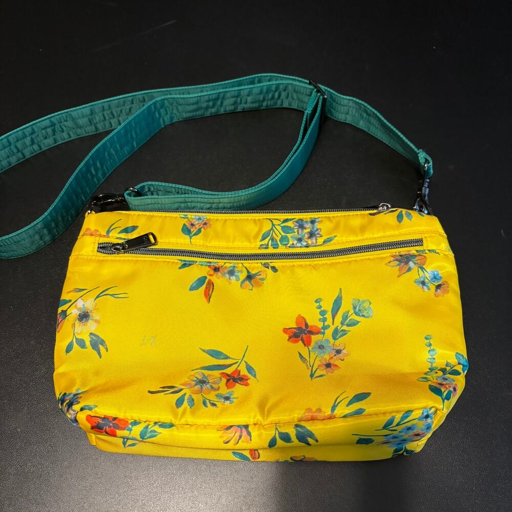 LUG Flare 2 Crossbody Bag Quilted Purse Floral BOUQUET YELLOW Green Purse - Picture 5 of 7